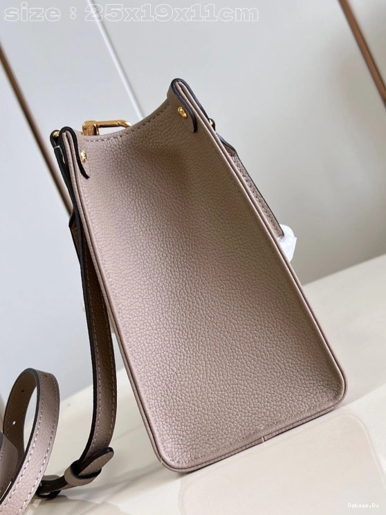 PM VUITTON LOUIS ONTHEGO 0315
